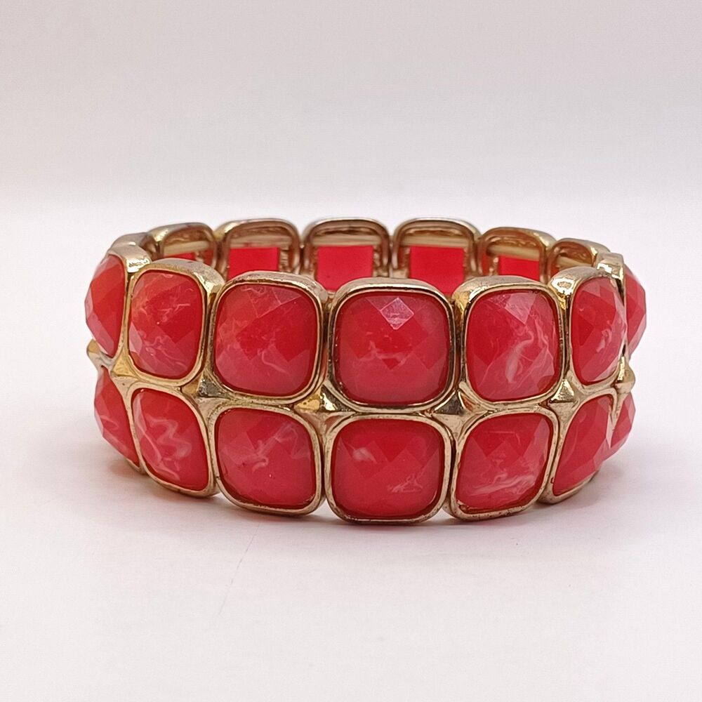 Vintage Wonderful Fashion Bracelet of Gold Tone Squares Around Red Acrylic Gems